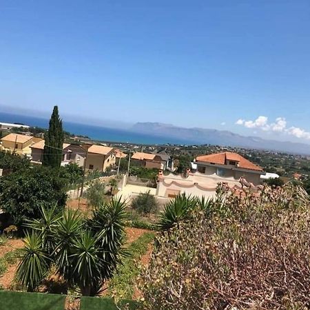 קאסטלמארה דל גולפו Appartamento In Villa Splendente מראה חיצוני תמונה